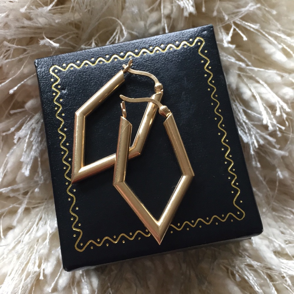 Beautiful 14k Geometric Shaped Tube Hoops
